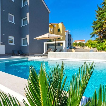 Summer Breeze Pool Apartments Новаля Екстер'єр фото