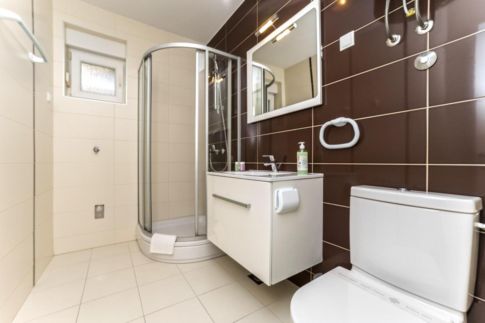 Summer Breeze Pool Apartments Новаля Номер фото