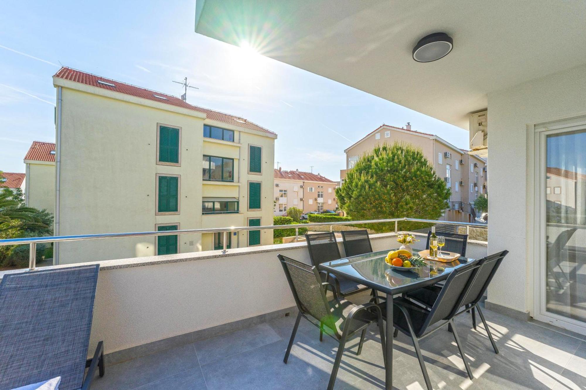 Summer Breeze Pool Apartments Новаля Номер фото
